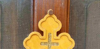 Na Bogojavljenje se osvećuje voda i pliva za Časni krst