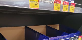 PRAZNI RAFOVI UŽIČKIH PRODAVNICA