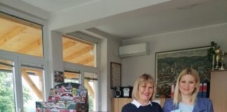 Aksa donirala igračke ŠKOLI ZA GLUVONEME MIODRAG MATIĆ