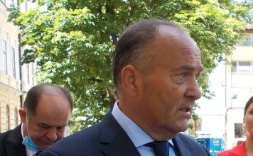 MINISTAR MLADEN ŠARČEVIĆ: Studenti ostaju u domovima