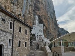 Veliki hrišćanski praznik MALU GOSPOJINU Slave SPC i vernici