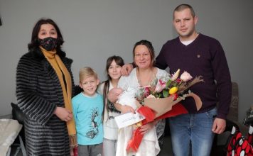 Užička gradonačelnica u poseti MARIJI MAGDALENI CVETIĆ, prvorođenoj bebi u ovoj godini