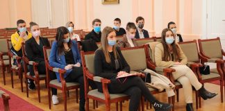 DR JELENA RAKOVIĆ RADIVOJEVIĆ Tu smo da pomognemo i podržimo studente