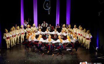 DEČJI ANSAMBL KUD SEVOJNO Folklor se voli