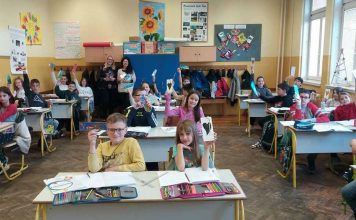 ŠKOLSKA BIBLIOTEKA Promoviše kreativnost
