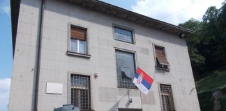 Među najstarijim predmetima DVE POSUDE IZ NEOLITA