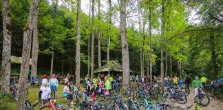 ĆIRILIČNA BICIKLIJADA Od Parka ćirilice do manastira Rača