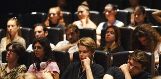 FILMOVI SA INTERAKCIJE „Šta kažu mladi: otići ili ostati?“