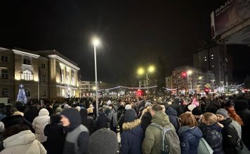 PROTEST DOGORELO Ispred Gradske kuće u Užicu