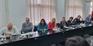 DEČJI BRAKOVI: “Tužno je kada vidiš da dete rađa dete”