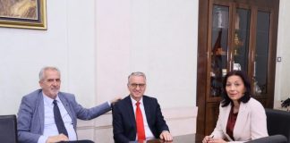 DONACIJA VALJAONICE BAKRA Za popravku stolica u pozorištu