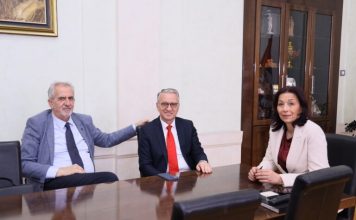 DONACIJA VALJAONICE BAKRA Za popravku stolica u pozorištu