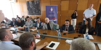 MIHOLJSKI SUSRETI SELA U Staparima, Tripkovi i Sirogojnu