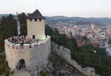 Izgradnja pešačkog mosta preko reke Đetinje