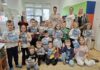 ZNANJEM DO ZVEZDA – Slikovnica puna školskih priča