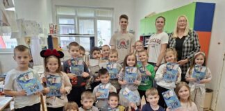 ZNANJEM DO ZVEZDA – Slikovnica puna školskih priča