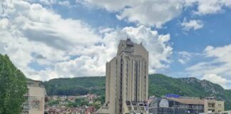 PLESOM I KOLOM Užički maturanti obeležili završetak školovanja
