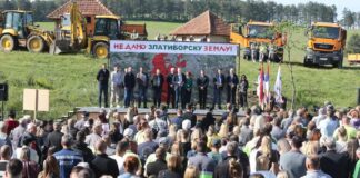 Stamatović sa mobe poručio: Državna zemlja nije na prodaju!