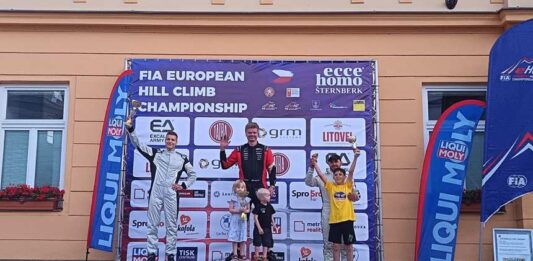 MILOVAN I ĐORĐE VESNIĆ Drugi u Češkoj, svako u svojoj klasi