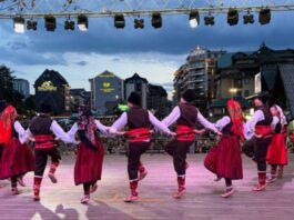 Veče folklora i tradicije Uz učešće gostiju iz SAD i Kande