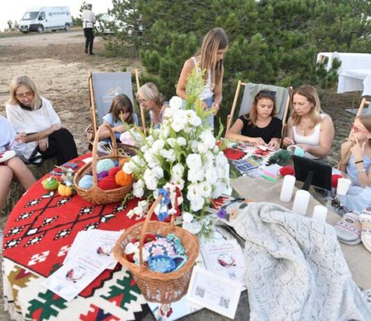 GONDOLA ETNO VAJB FESTIVAL Postaje tradicija Zlatibora