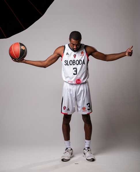 Carrington_Wiggins_kosarkas_Slobode